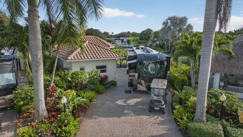 391 Sundial Circle Pompano Beach FL 33068
