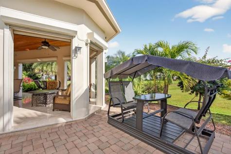 391 Sundial Circle Pompano Beach FL 33068