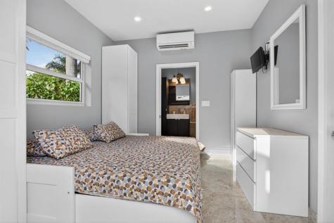 391 Sundial Circle Pompano Beach FL 33068