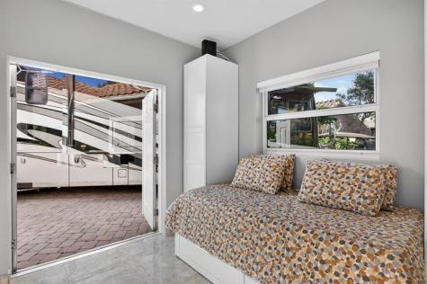 391 Sundial Circle Pompano Beach FL 33068
