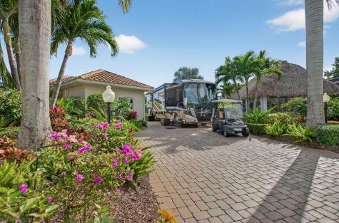 391 Sundial Circle Pompano Beach FL 33068