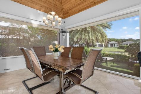391 Sundial Circle Pompano Beach FL 33068