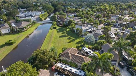 391 Sundial Circle Pompano Beach FL 33068