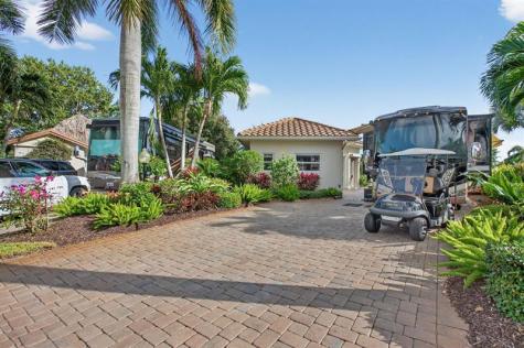 391 Sundial Circle Pompano Beach FL 33068