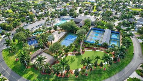 391 Sundial Circle Pompano Beach FL 33068