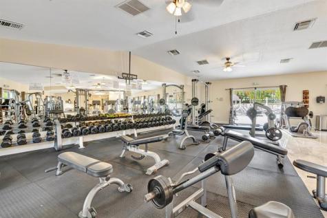 391 Sundial Circle Pompano Beach FL 33068