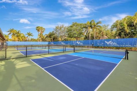 391 Sundial Circle Pompano Beach FL 33068