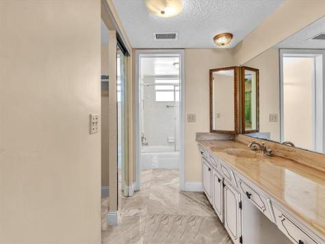 3990 NW 42nd Avenue Lauderdale Lakes FL 33319