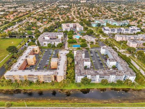 3990 NW 42nd Avenue Lauderdale Lakes FL 33319