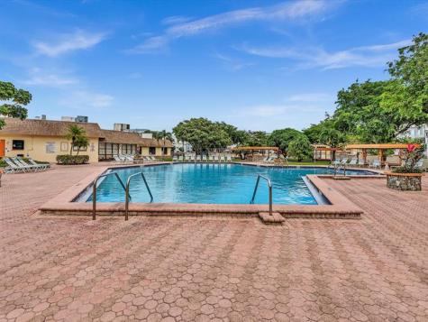 3990 NW 42nd Avenue Lauderdale Lakes FL 33319
