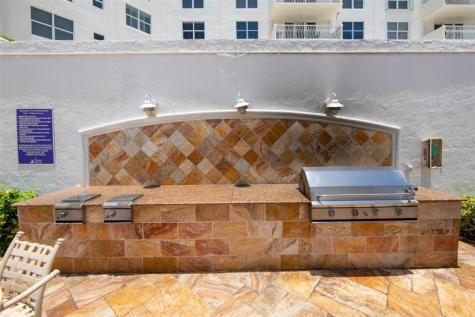 1 Las Olas Circle Fort Lauderdale FL 33316