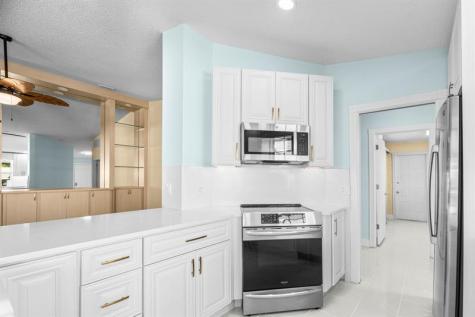 4186 Royal Oaks Drive Palm Beach Gardens FL 33410