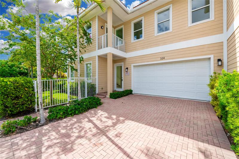 324 SW 14th Court Fort Lauderdale FL 33315