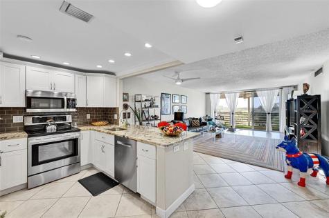 605 Oaks Drive Pompano Beach FL 33069