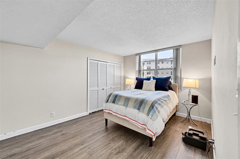 605 Oaks Drive Pompano Beach FL 33069