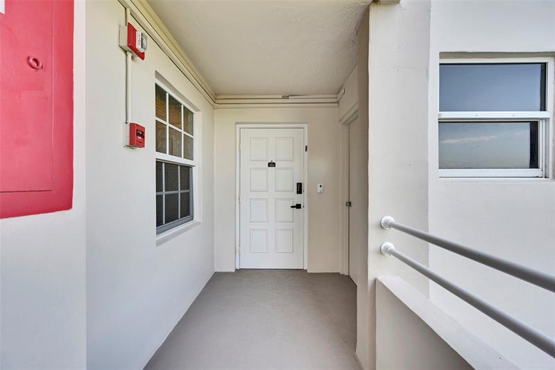 605 Oaks Drive Pompano Beach FL 33069