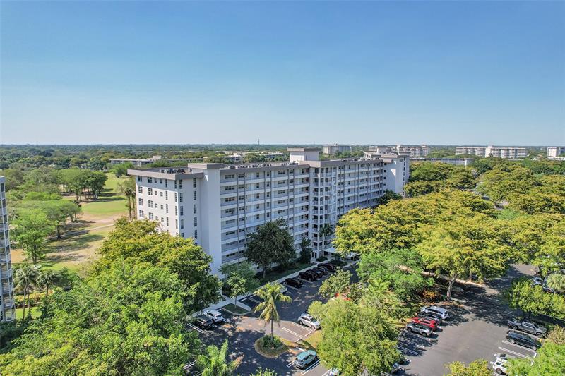 605 Oaks Drive Pompano Beach FL 33069