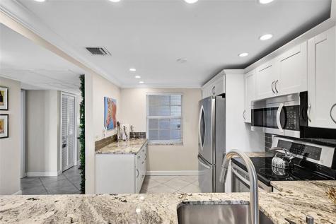 605 Oaks Drive Pompano Beach FL 33069