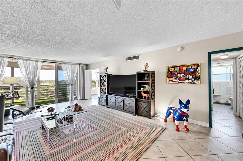 605 Oaks Drive Pompano Beach FL 33069