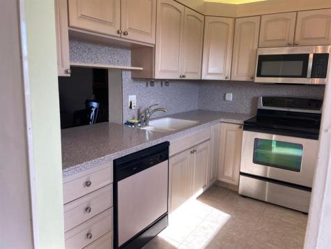 2520 NE 1st Court Boynton Beach FL 33435