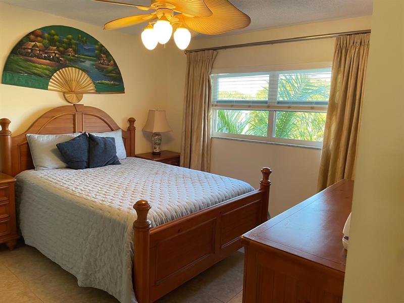 2520 NE 1st Court Boynton Beach FL 33435