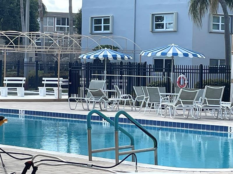 2520 NE 1st Court Boynton Beach FL 33435