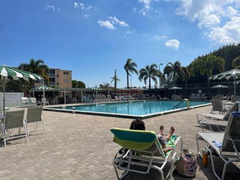 2520 NE 1st Court Boynton Beach FL 33435