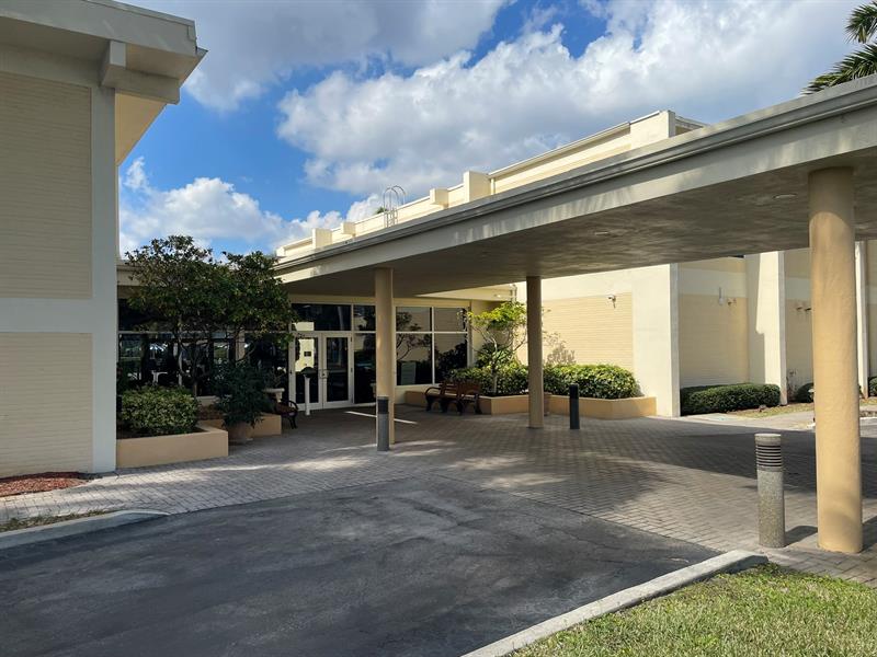 2520 NE 1st Court Boynton Beach FL 33435