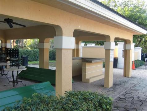 4045 W Mcnab Road Pompano Beach FL 33069