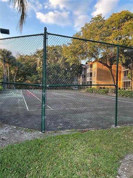 4045 W Mcnab Road Pompano Beach FL 33069