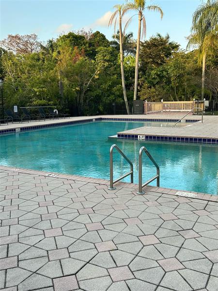 4045 W Mcnab Road Pompano Beach FL 33069