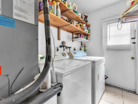 6171 SW 6th Margate FL 33068