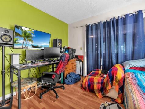 6171 SW 6th Margate FL 33068