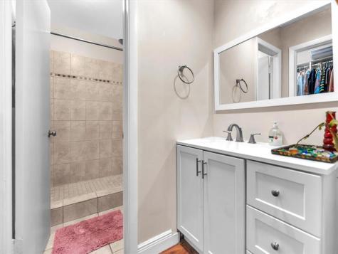 6171 SW 6th Margate FL 33068