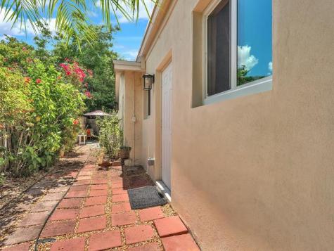 6171 SW 6th Margate FL 33068