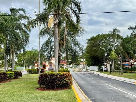 84 Centennial Court Deerfield Beach FL 33442