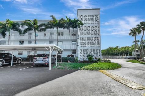 689 NE 6th Court Boynton Beach FL 33435