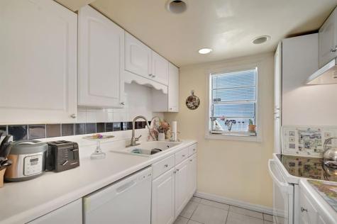 689 NE 6th Court Boynton Beach FL 33435