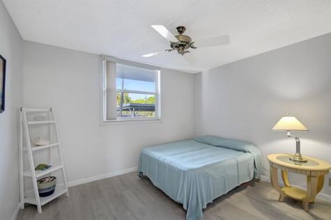 689 NE 6th Court Boynton Beach FL 33435