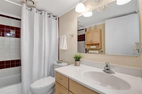 689 NE 6th Court Boynton Beach FL 33435