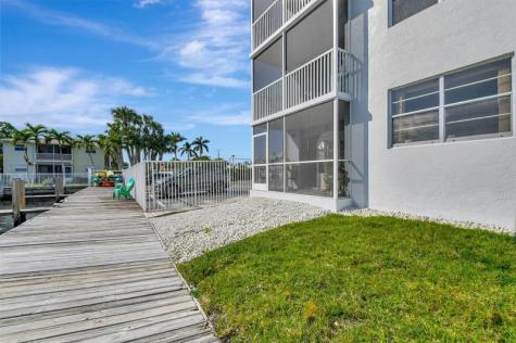 689 NE 6th Court Boynton Beach FL 33435