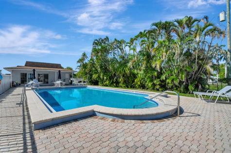 689 NE 6th Court Boynton Beach FL 33435
