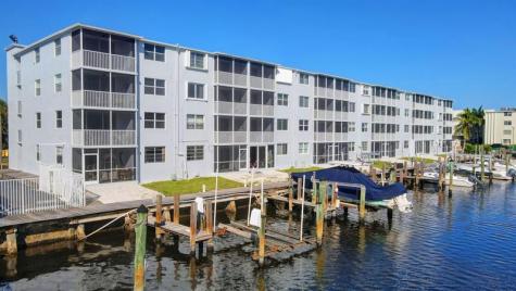 689 NE 6th Court Boynton Beach FL 33435