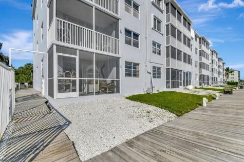 689 NE 6th Court Boynton Beach FL 33435