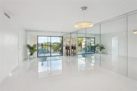 2205 S Cypress Bend Drive Pompano Beach FL 33069