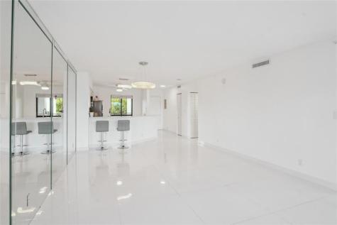 2205 S Cypress Bend Drive Pompano Beach FL 33069