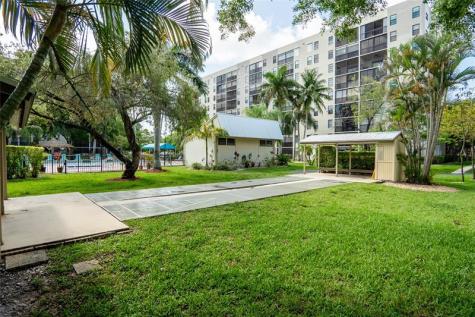 2205 S Cypress Bend Drive Pompano Beach FL 33069