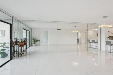 2205 S Cypress Bend Drive Pompano Beach FL 33069