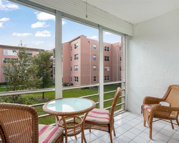 2851 Somerset Drive Lauderdale Lakes FL 33311