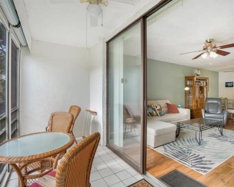 2851 Somerset Drive Lauderdale Lakes FL 33311